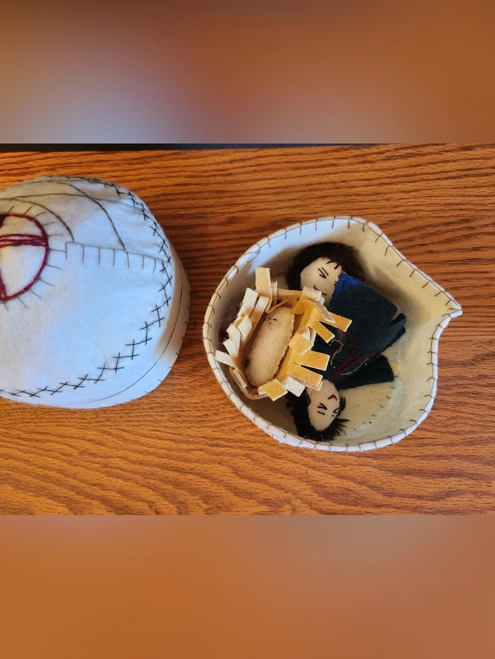 Handmade World Nativity White Felt Yurt Kyrgyzstan Fair Trade Sedona Spirit 5”